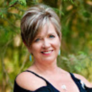 Meet your Posher, Liz